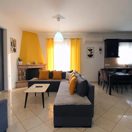 Omnia Apartment Ksamil